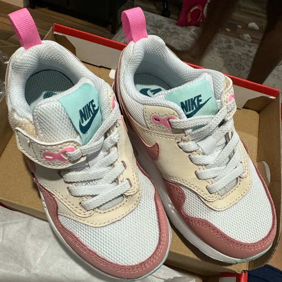 Worn once time, Nike air max’s - Picture 2 of 4